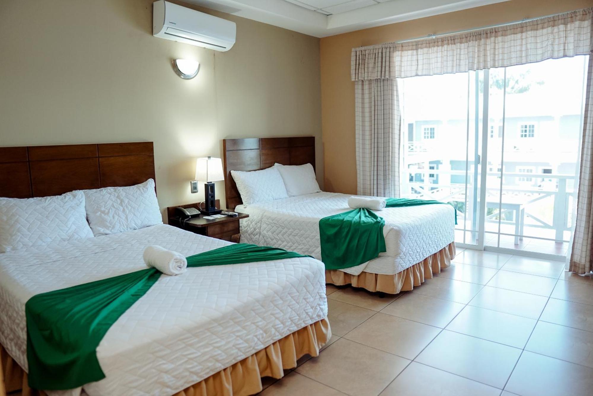 Hotel Casona Del Lago Flores Kültér fotó