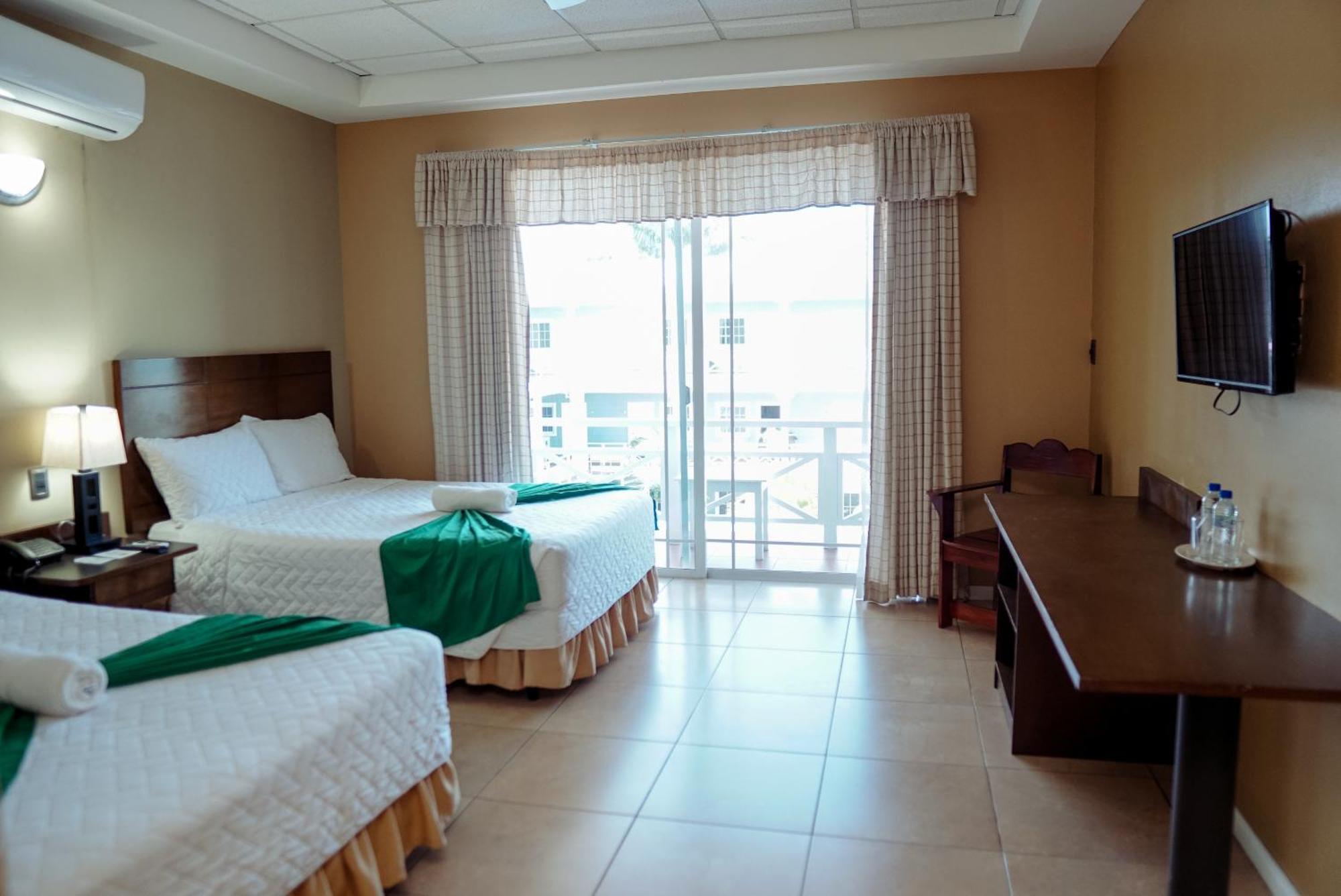 Hotel Casona Del Lago Flores Kültér fotó